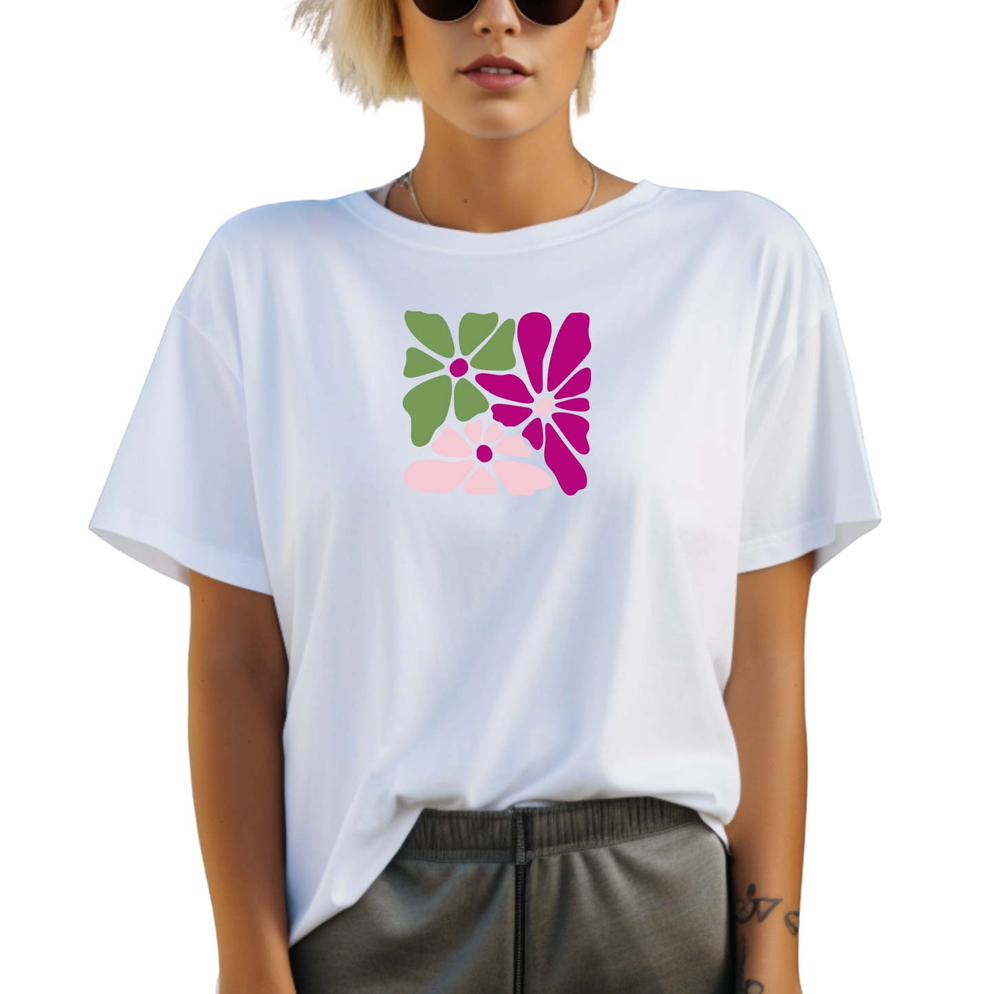 "Women's T-Shirt with Print - Stylish & Comfortable / Discover Now"
