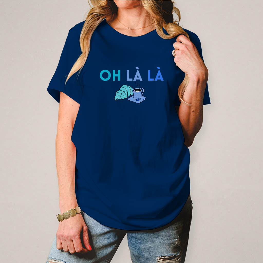 Damen T-Shirt in marine mit Rundhalsausschnitt und witzigem Zitat "Oh La La". Vorderansicht