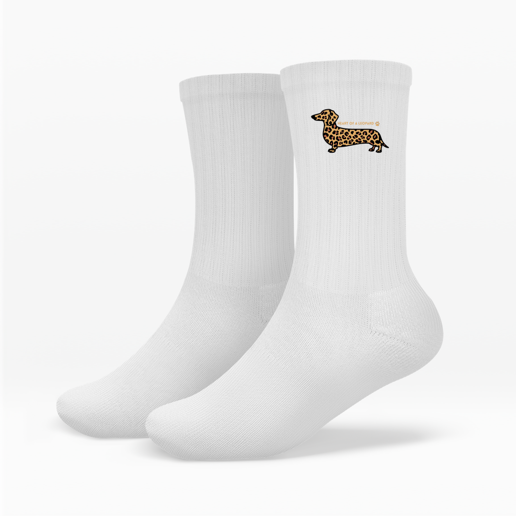 Crew Socken mit Dackel Print "Heart of a Leopard"- Leoparden allover