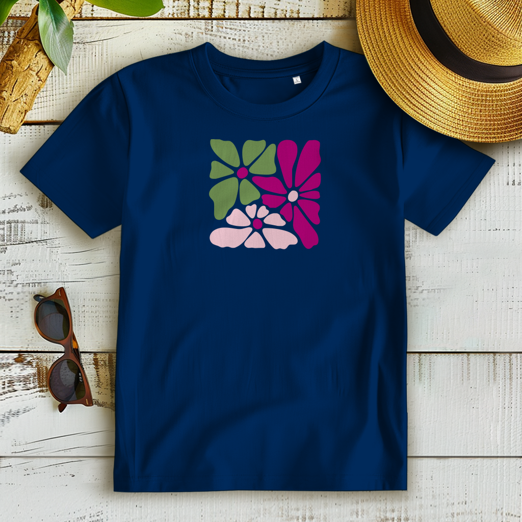 "Women's T-Shirt with Print - Stylish & Comfortable / Discover Now"