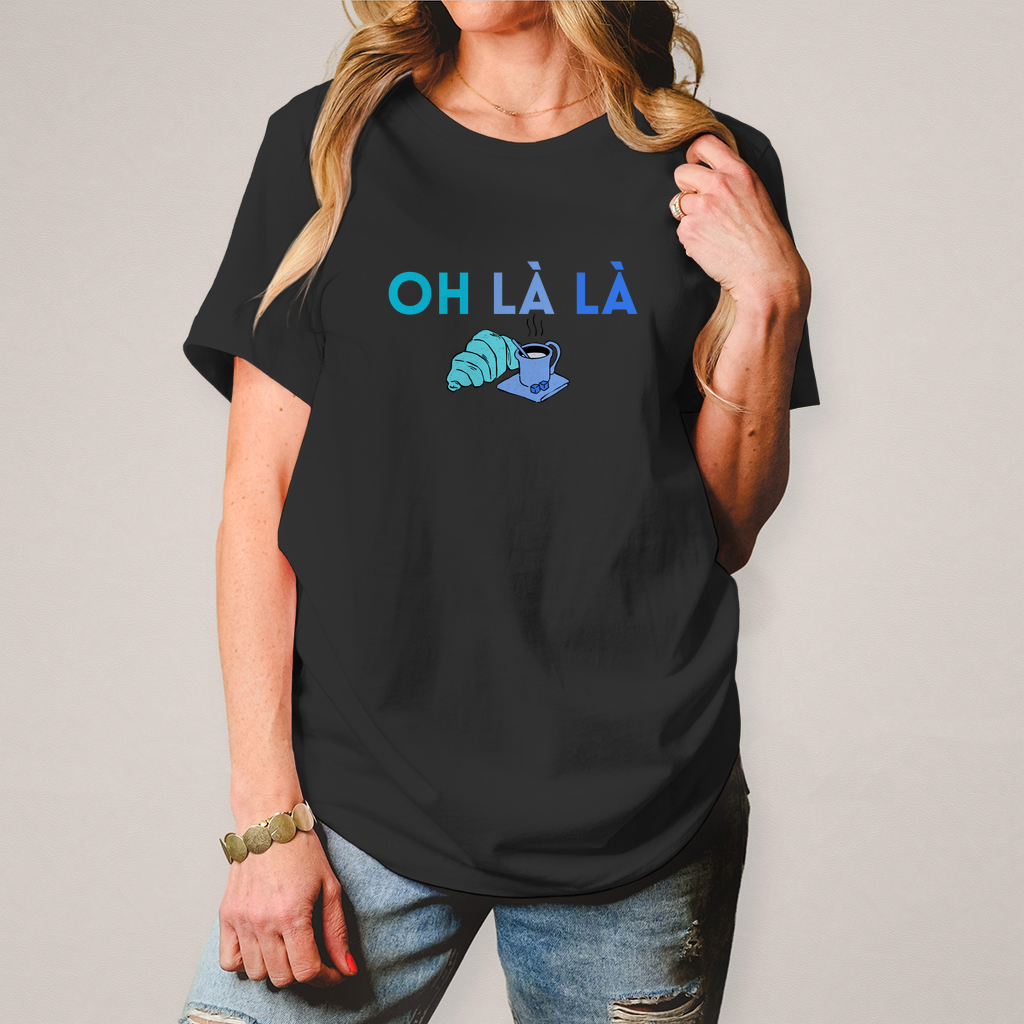 Damen T-Shirt in schwarz mit Rundhalsausschnitt und witzigem Zitat "Oh La La". Vorderansicht