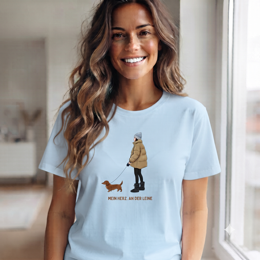 Dackel T-Shirt Damen | Mein Herz. An der Leine. | GLAM ART