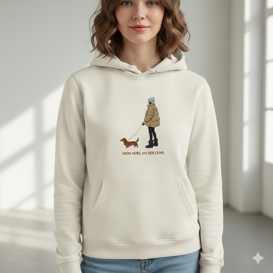 Premium Bio Hoodie für Frauen mit Fashion Dackel Design und  Spruch "Mein Herz. An der Leine"