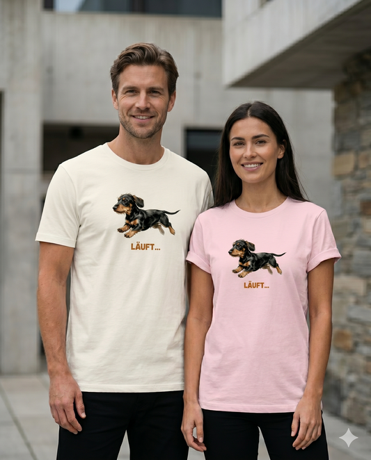 Unisex T-Shirt  mit Rauhaardackel Design "Läuft"